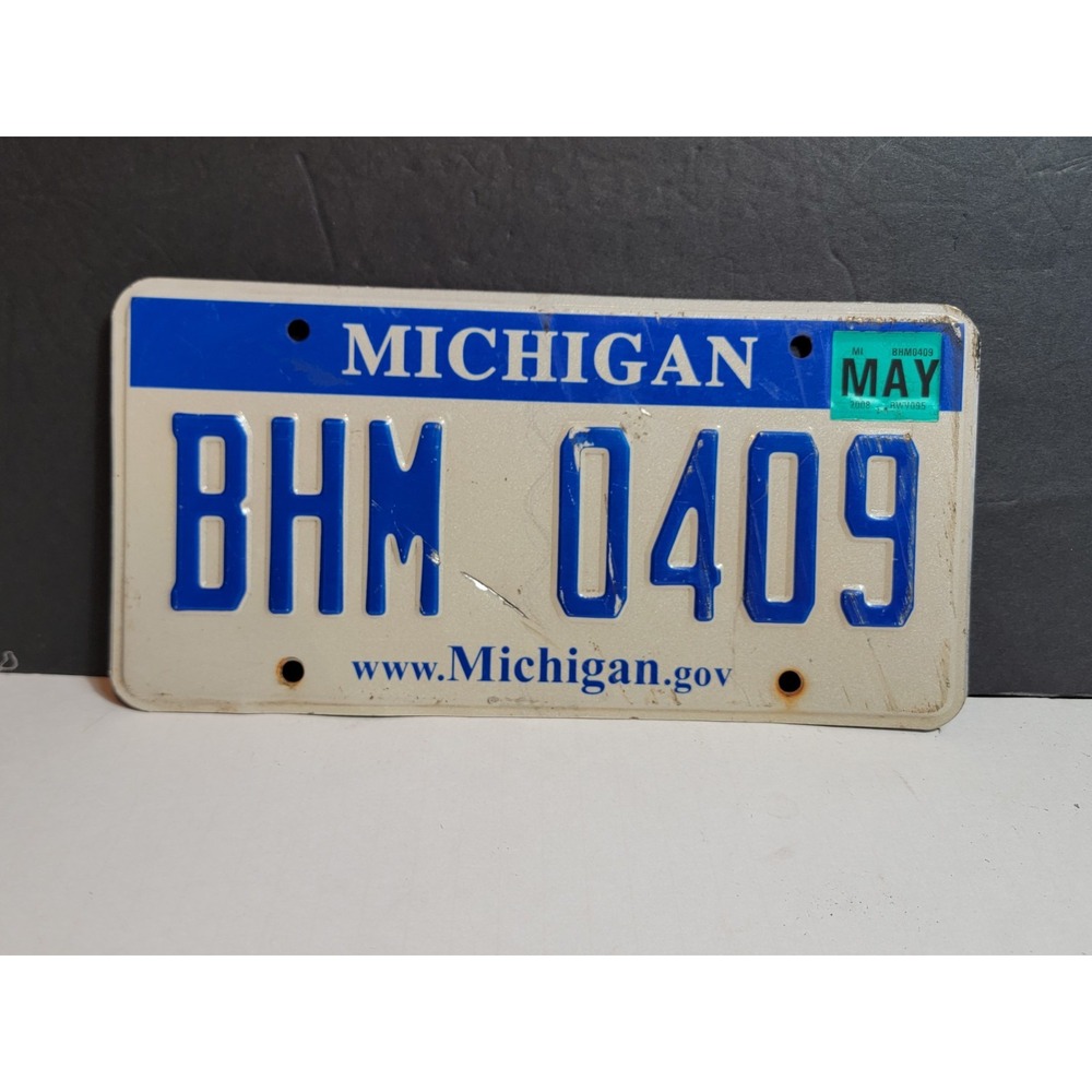 Vintage Michigan BHM 0409 License Plate Blue White Wall Art Collectible 2007-08